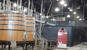 大型绝缘可移动的模块化墙板，用于酿酒厂